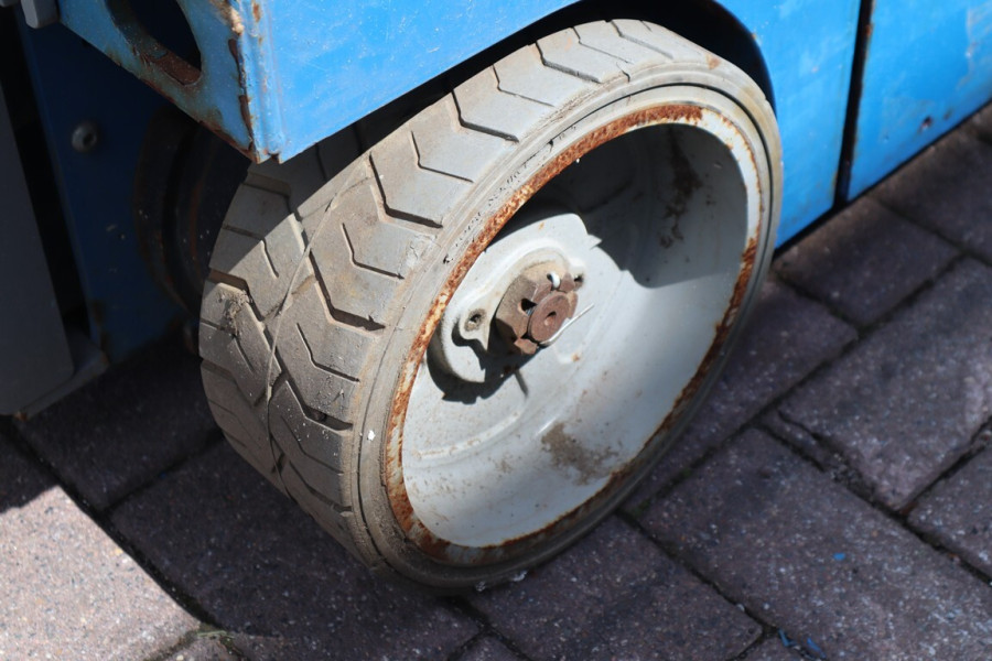 Genie-GS1932-2014-nr-90778-(8).jpg