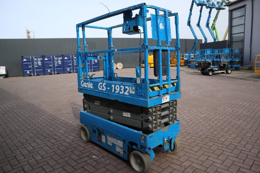 Genie-GS1932-2010-nr-90765-(4).jpg