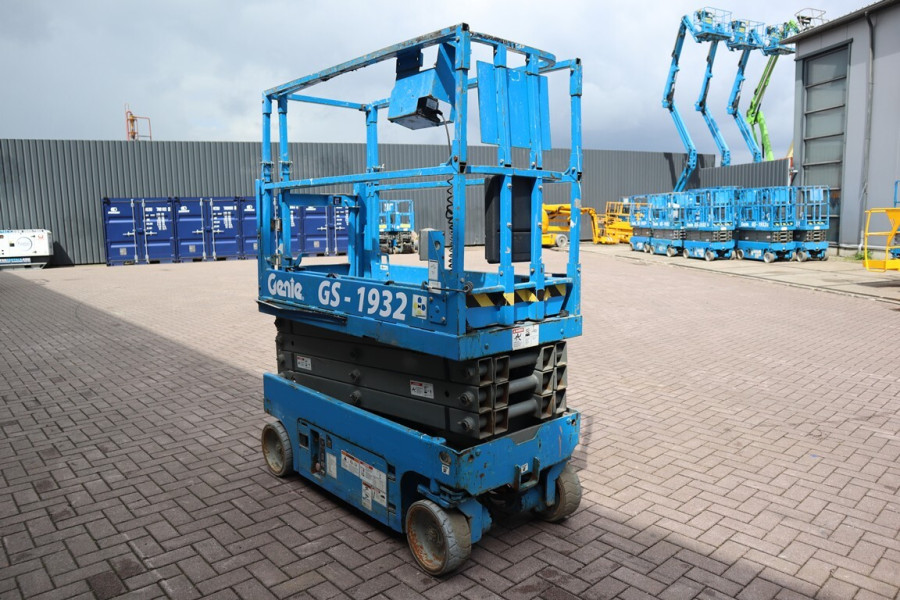 Genie-GS1932-2010-nr-90769-(3).jpg
