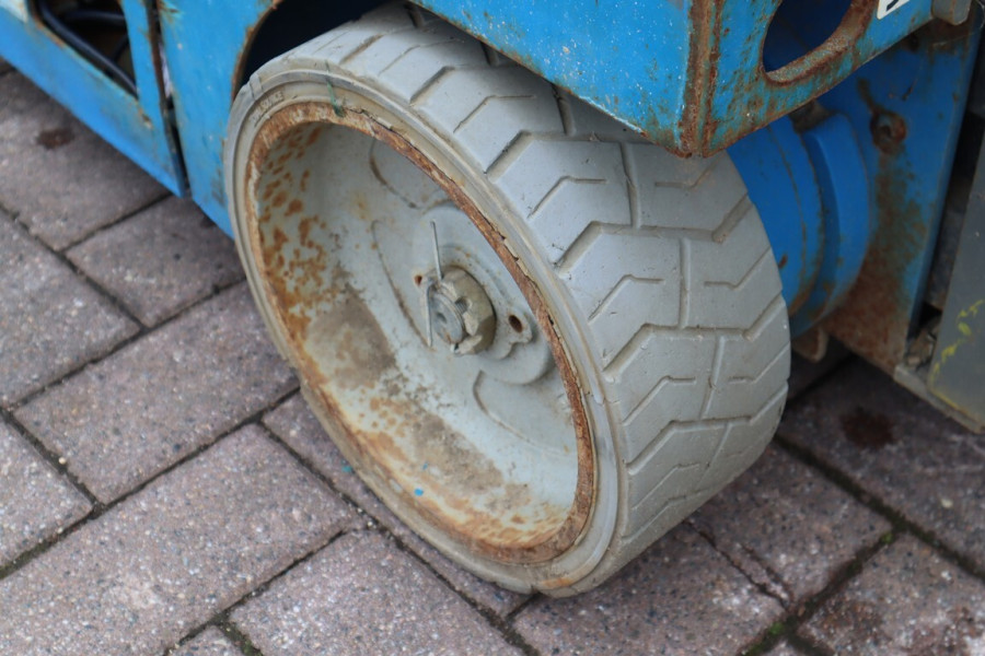 Genie-GS1932-2010-nr-90769-(10).jpg