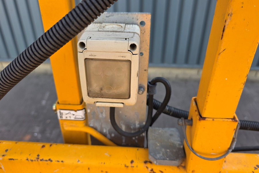 Haulotte-Compact-12DX-2016-nr-90827-(15).jpg