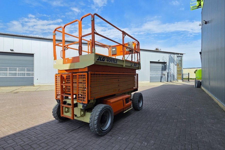 JLG-4069LE-2013-nr-90429-(3).jpg