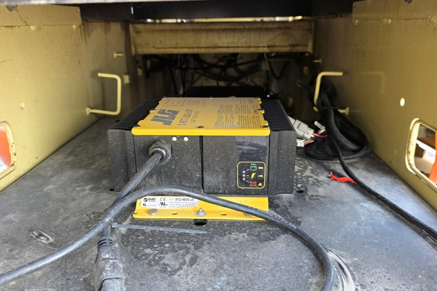 JLG-4069LE-2013-nr-90429-(13).jpg