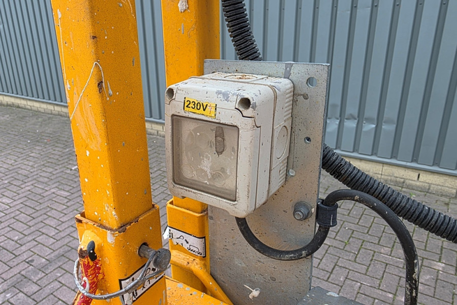 Haulotte-Compact-12DX-2018-nr-90820-(16).jpg
