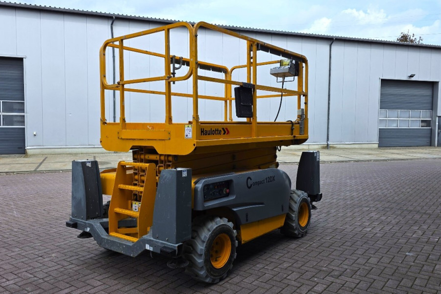 Haulotte-Compact-12DX-2018-nr-90824-(4).jpg